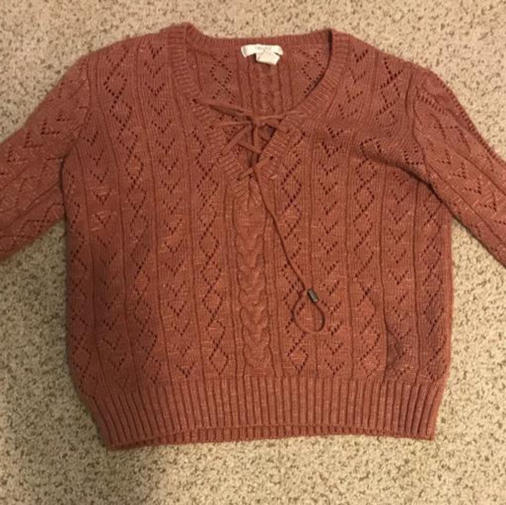FOREVER 21 CROP SWEATER Size M